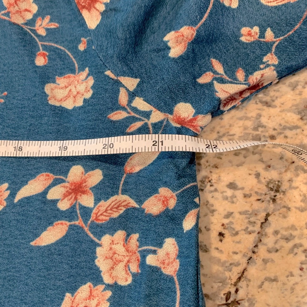 NEW, William Rast Floral Criss Cross Detail Shoulder - Picture 4 of 8